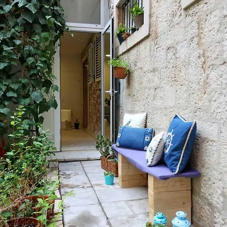 Apartment Quiet In Zadar's Old Town *